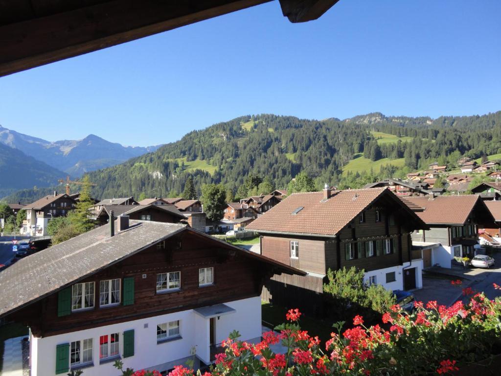 Hotel Garni Alpenruh Lenk Exterior photo