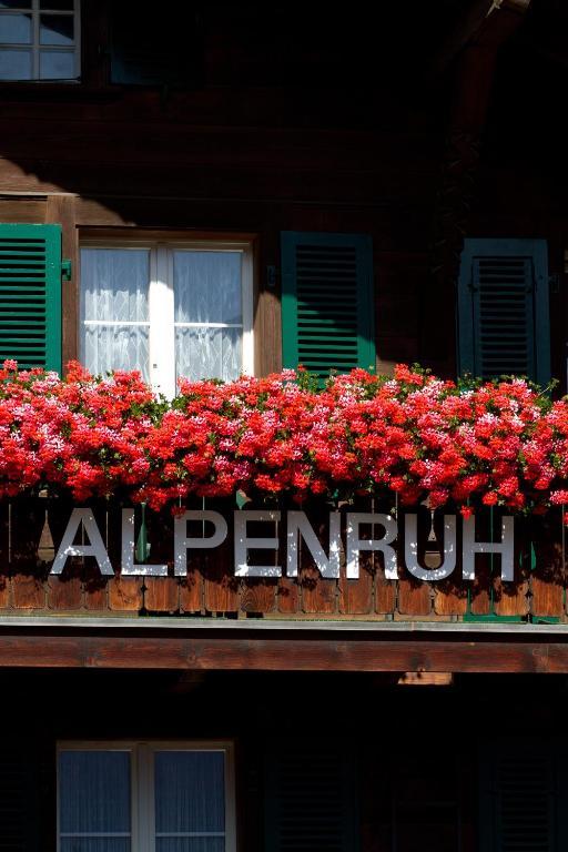 Hotel Garni Alpenruh Lenk Exterior photo